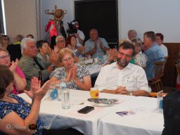 Künstler helfen Kinder - Mit Musik zur Menschlichkeit